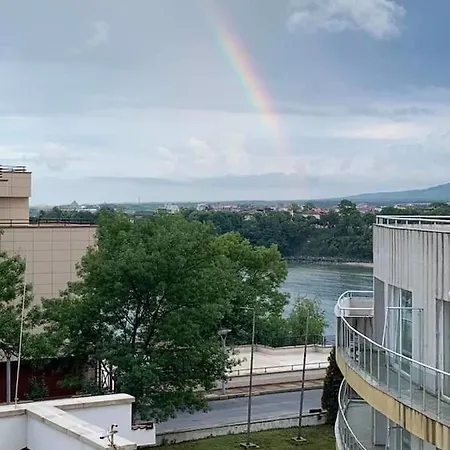 Тристаен апартамент с Панорама море в к-с Бей Вю Царево * Царево